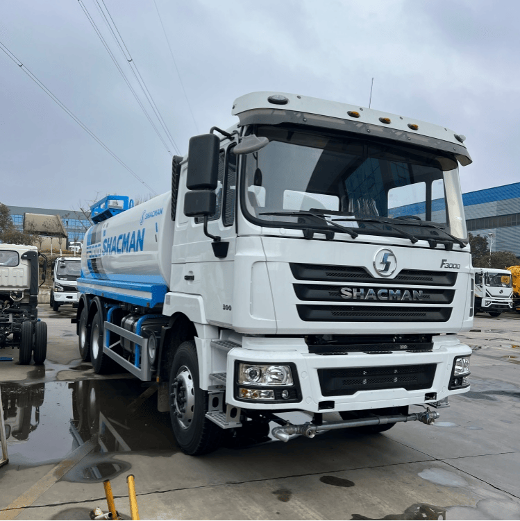 Shaanxi Automobile F3000 rear double-axle 6*4 water tanker 