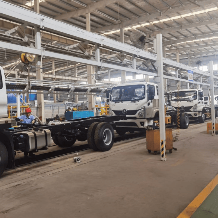 Shaanxi Automobile F3000 rear double-axle 6*4 water tanker 